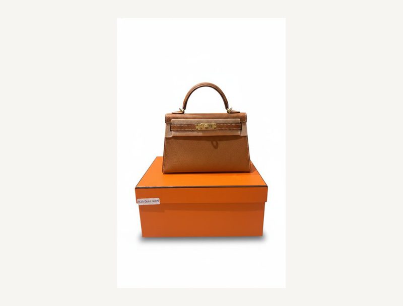 HERMÈS Mini Kelly Gold GHW — Gold