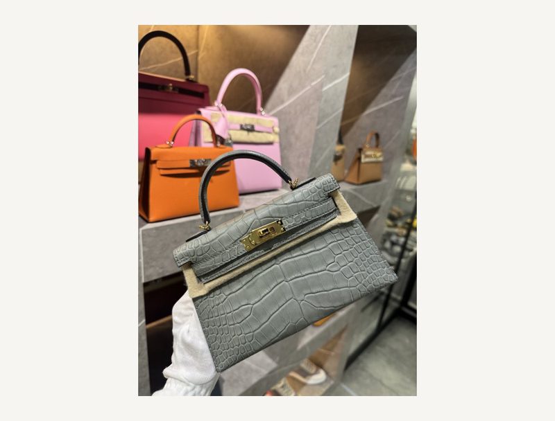 HERMÈS Hermès croco mini kelly