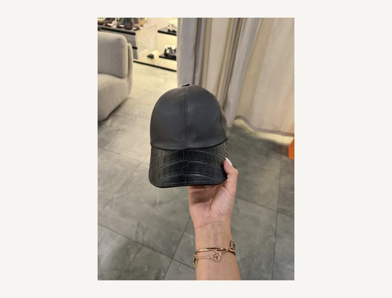 HERMÈS Hermes Hat — Black